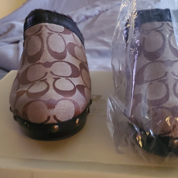 Authentic Lightly fur lined COACH healed shoes. - Picture 5 of 8